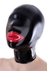 Latexová maska s mikroperforovanými očnými otvormi a červenými ústami