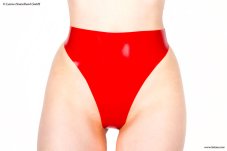 Extra vysoké latexové tangá