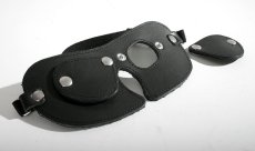 Kožená očná maska s odnímateľnými očnicami