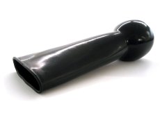 Latexové bondážní koule na ruce