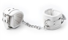 Bílá pouta na nohy s polstrováním