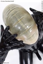 Latexová maska pro regulaci dýchání