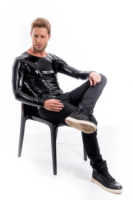 Pánske latexové tričko s dlhým rukávom - kombinácia s oblečením