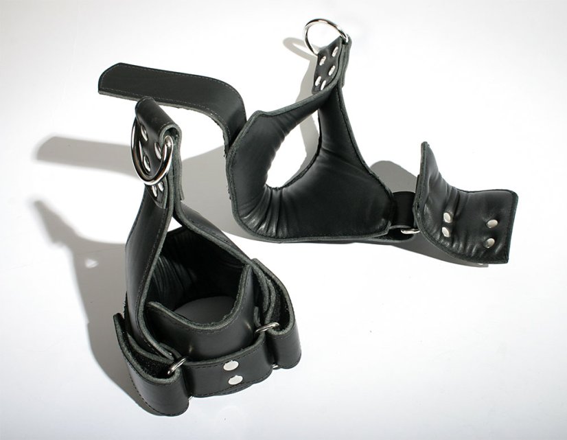 Masívne kožené putá na zavesenie za nohy