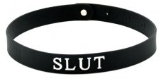 Silikonový obojek s nápisem SLUT