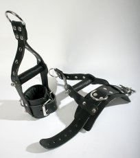 Masívne kožené putá na zavesenie za ruky