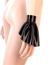 Latexové riasené manžety na ruky