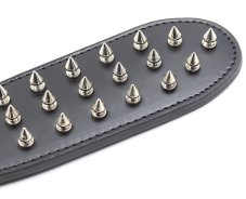 Plácačka s kovovými hroty - 30 x 6,5 cm - detail Plácačka s kovovými hroty - 30 x 6,5 cm - detail