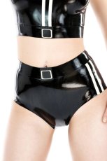 Latexové športové šortky s bielymi prúžkami - detail