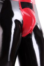 Pánske latexové Push Up legíny čierno-červené - detail Pánske latexové Push Up legíny čierno-červené - detail