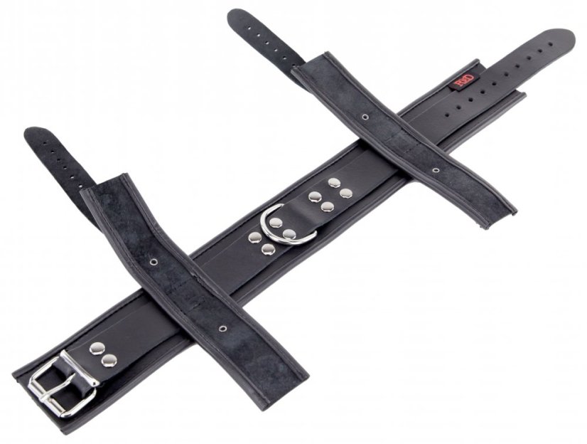 Kožený obojok s putami na ruky