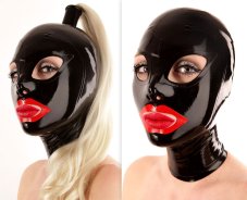 Latexová maska s červenými rty