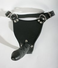 Masivní kožená tanga "strap-on"